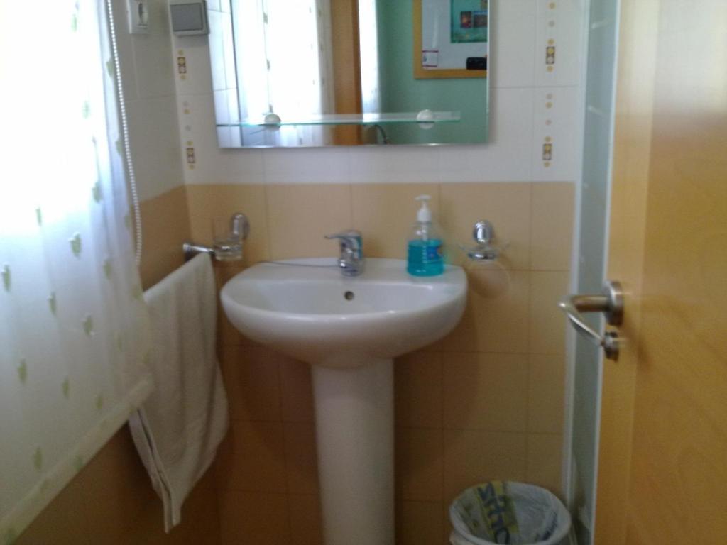 Estancias Del Ebro Hotell Zaragoza Rum bild